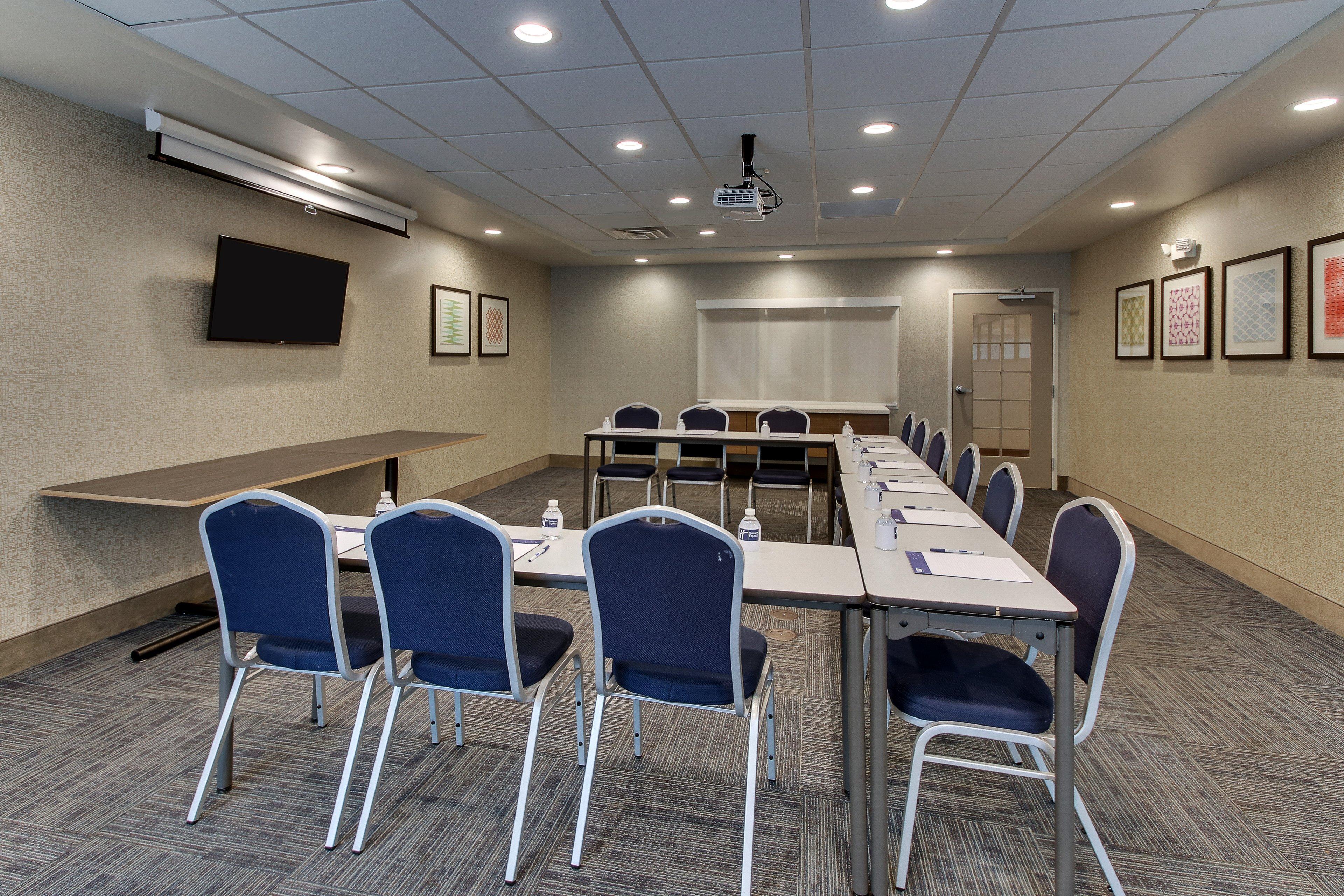 Holiday Inn Express & Suites Ithaca By Ihg Buitenkant foto