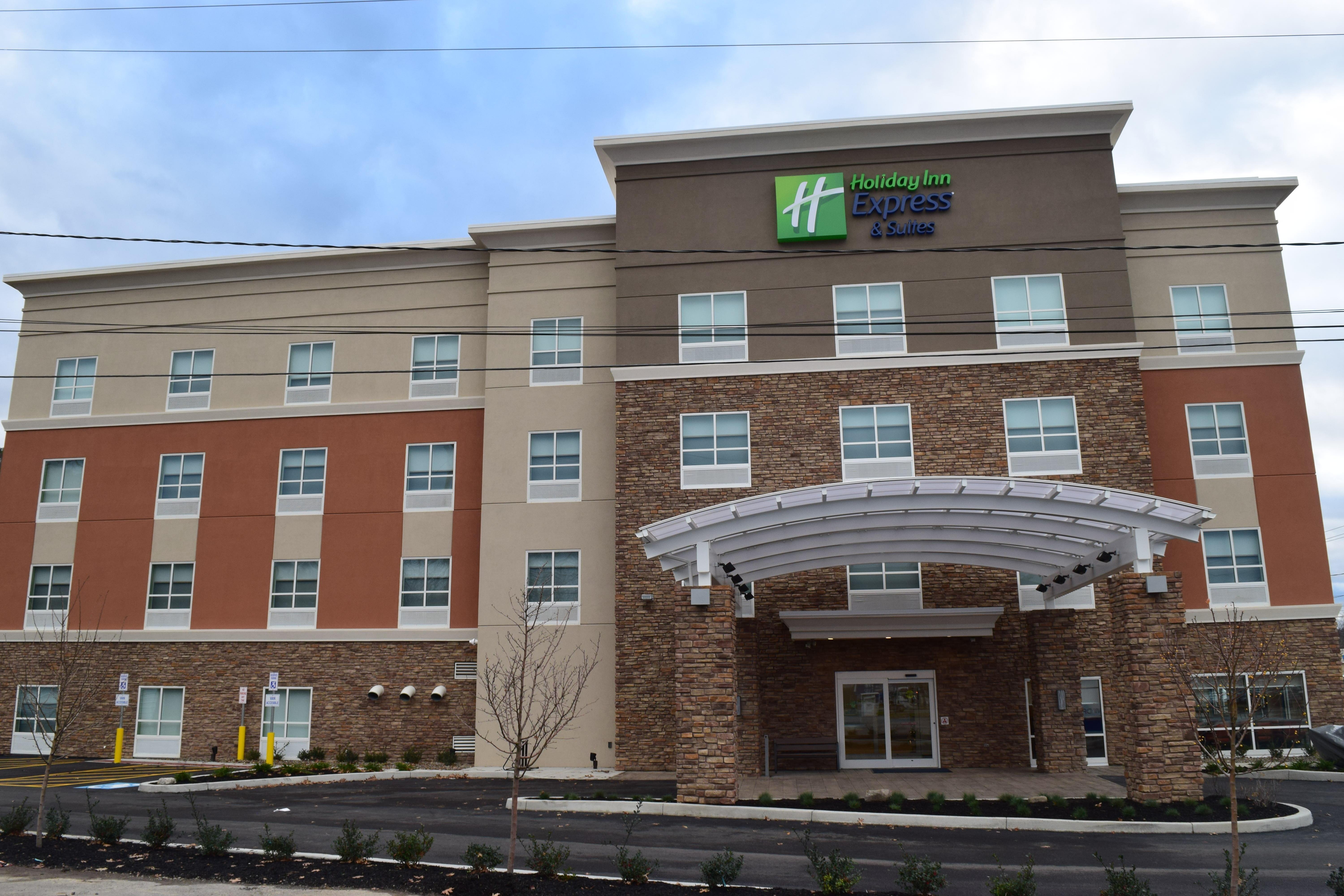 Holiday Inn Express & Suites - Ithaca, An Ihg Hotel Buitenkant foto