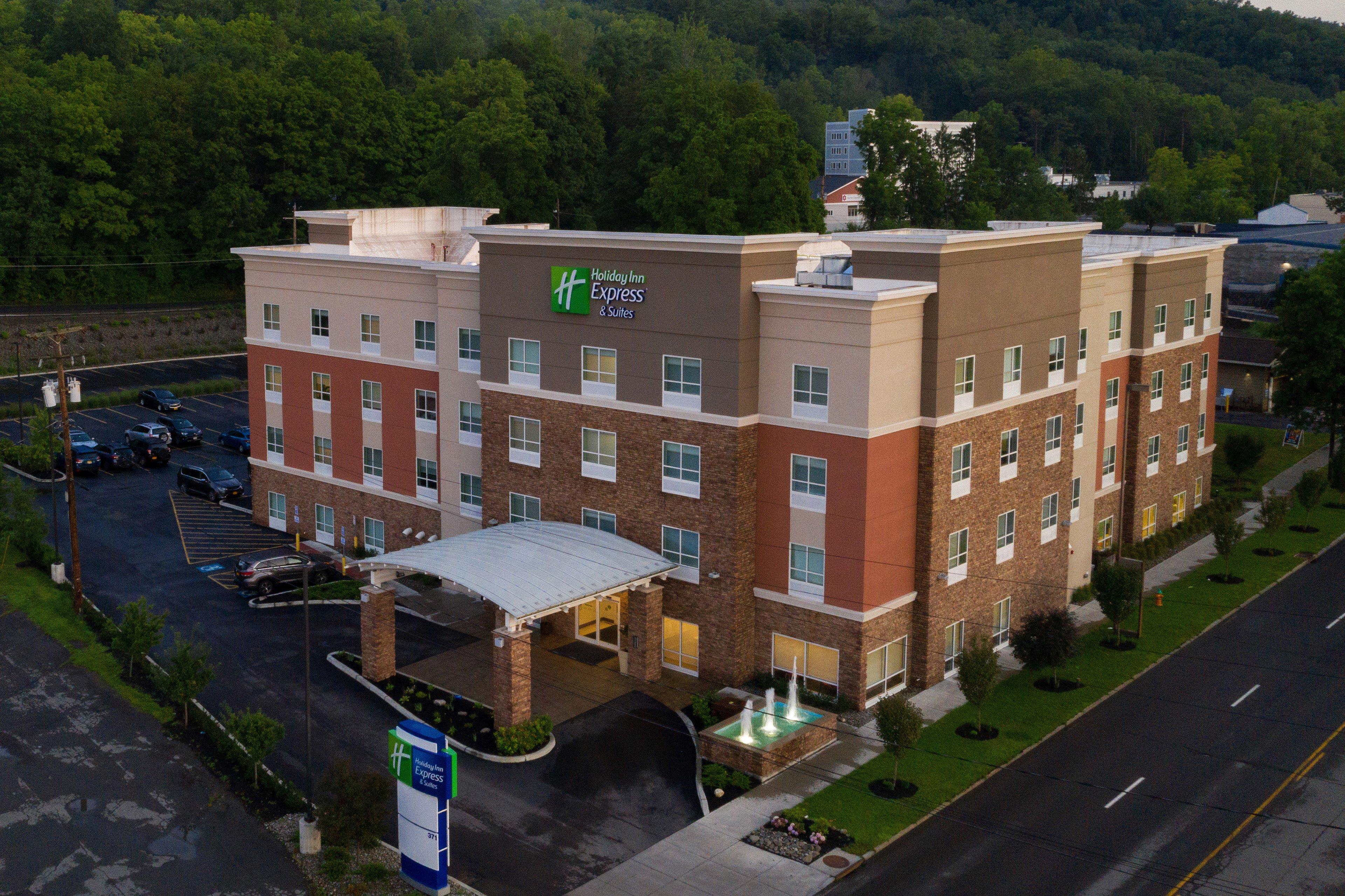 Holiday Inn Express & Suites - Ithaca, An Ihg Hotel Buitenkant foto