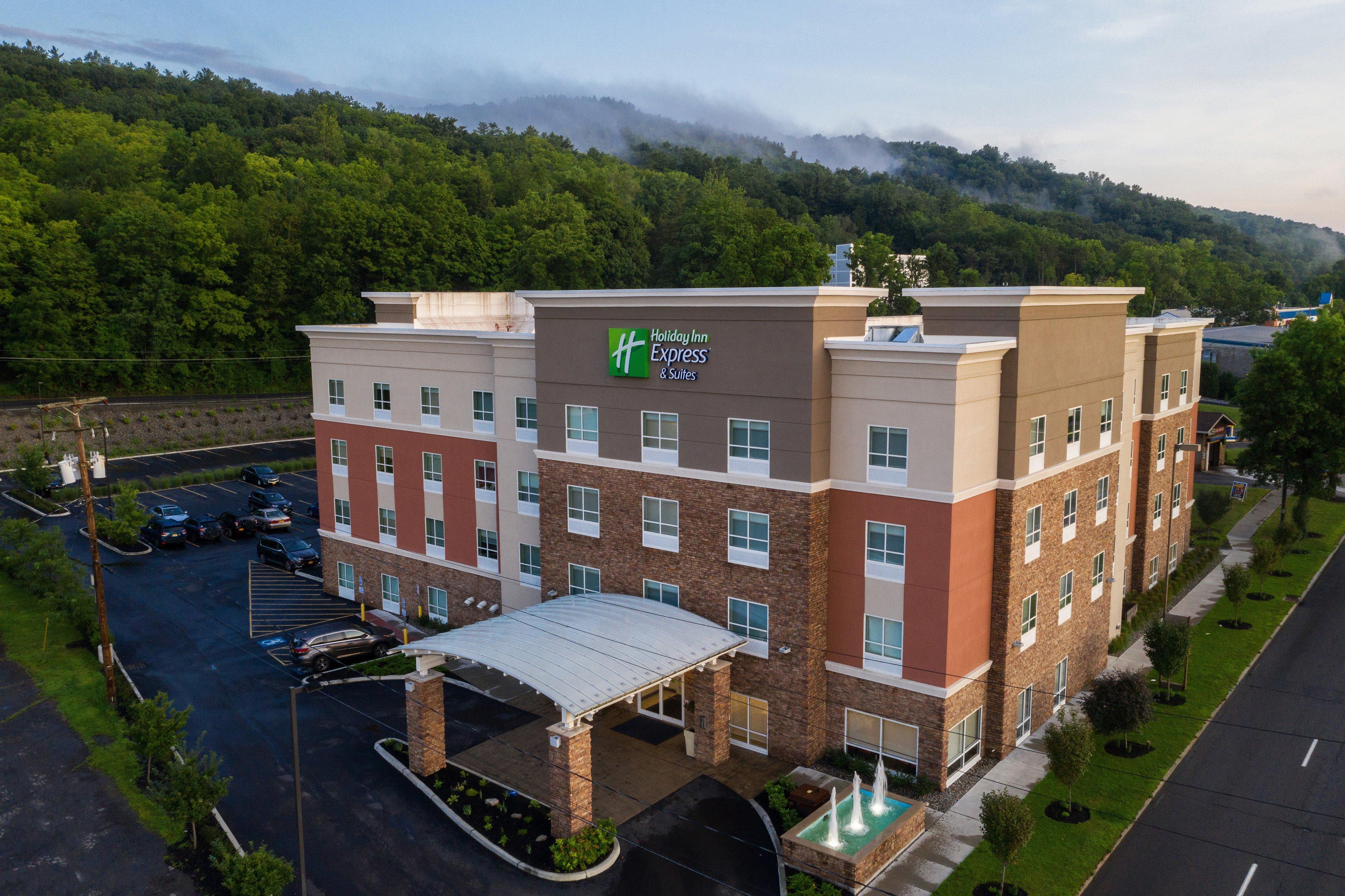 Holiday Inn Express & Suites - Ithaca, An Ihg Hotel Buitenkant foto