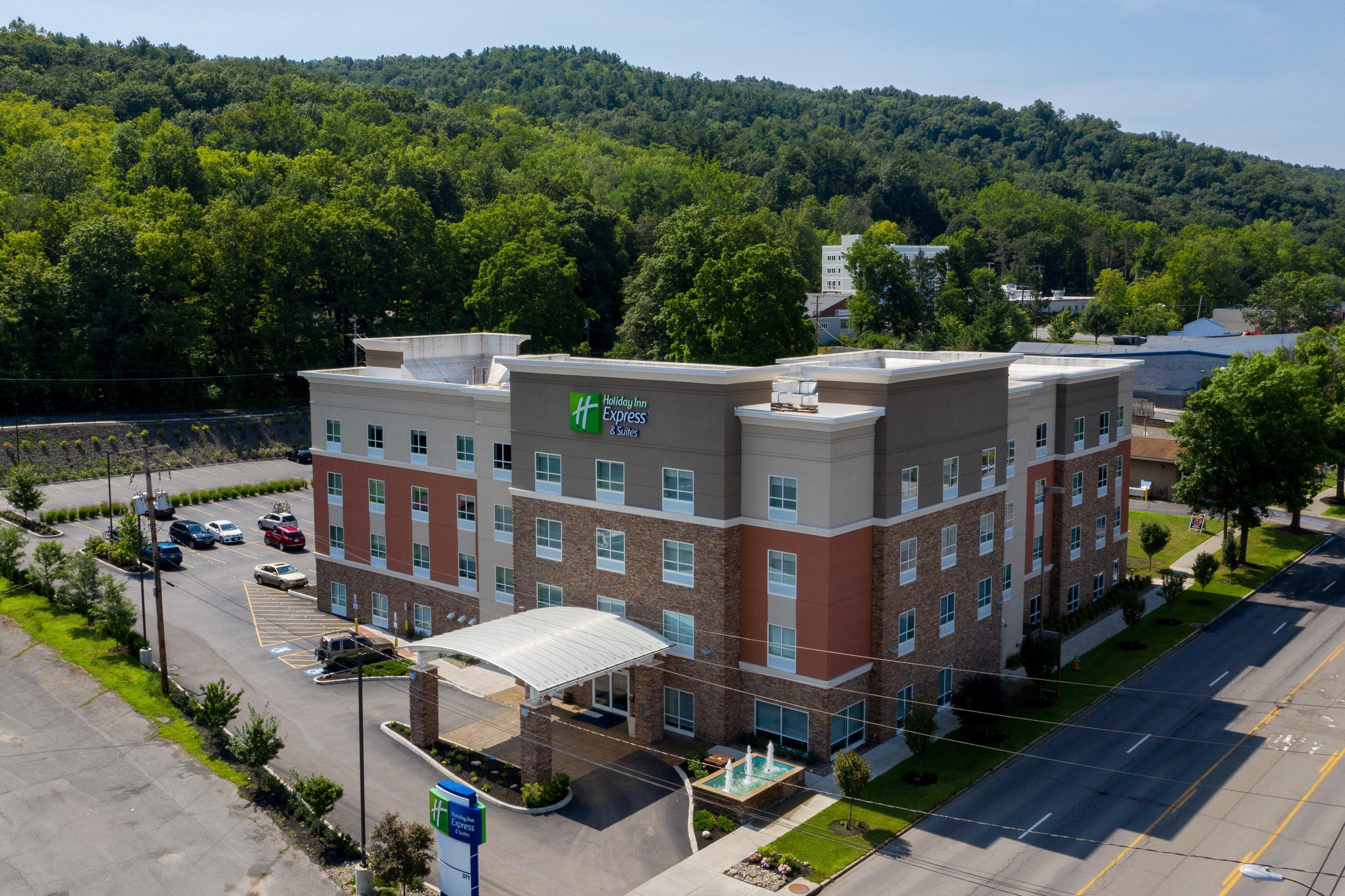 Holiday Inn Express & Suites - Ithaca, An Ihg Hotel Buitenkant foto